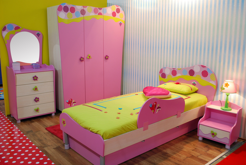 Girls Bedroom Idea 8 – Brilliant Pink Theme