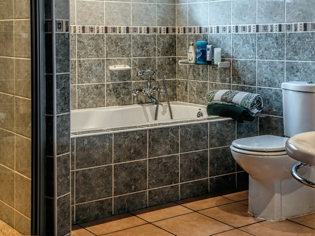 grey-bathroom-tile